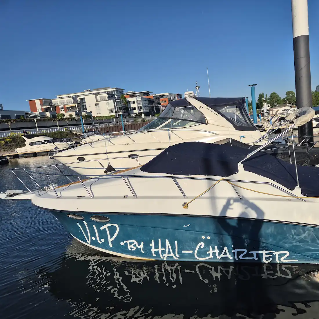 VIP Motoryacht
